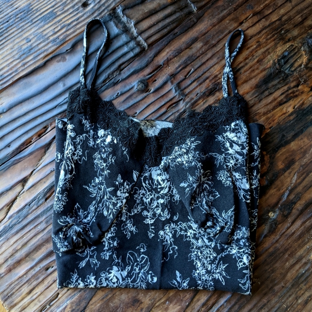 100% Silk Floral Tank Top Putumayo L Lace Black and White Spaghetti Straps